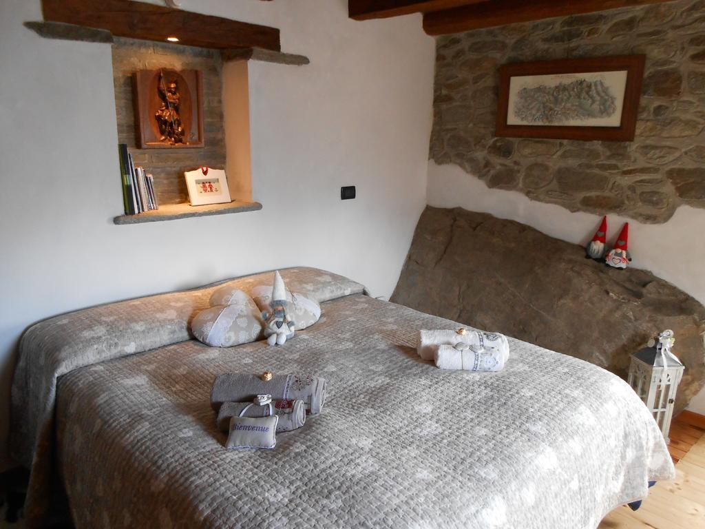 B&B Mont Mars Fontainemore ภายนอก รูปภาพ